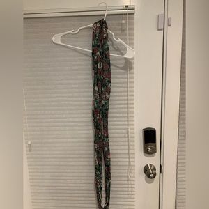 Narrow infinity scarf.